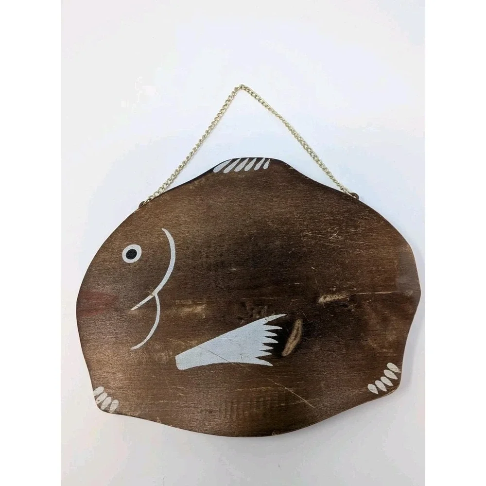 Vtg Folk Art Wooden Fish Wall Hanging Japan Gold Chain MCM Lake Or Beach House